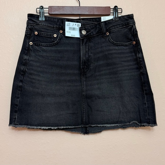 American Eagle Outfitters Dresses & Skirts - American Eagle Stretch High-Waisted Perfect Denim Mini Skirt